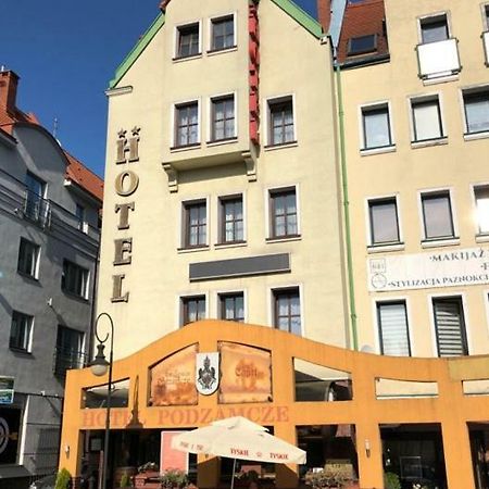 Hotel Restauracja Podzamcze شتشيتسين المظهر الخارجي الصورة