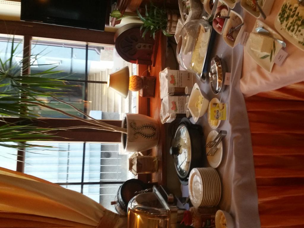 Hotel Restauracja Podzamcze شتشيتسين المظهر الخارجي الصورة