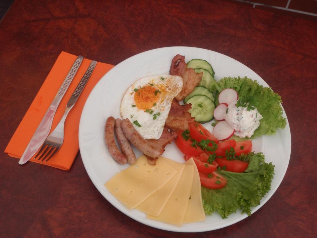 Hotel Restauracja Podzamcze شتشيتسين المظهر الخارجي الصورة