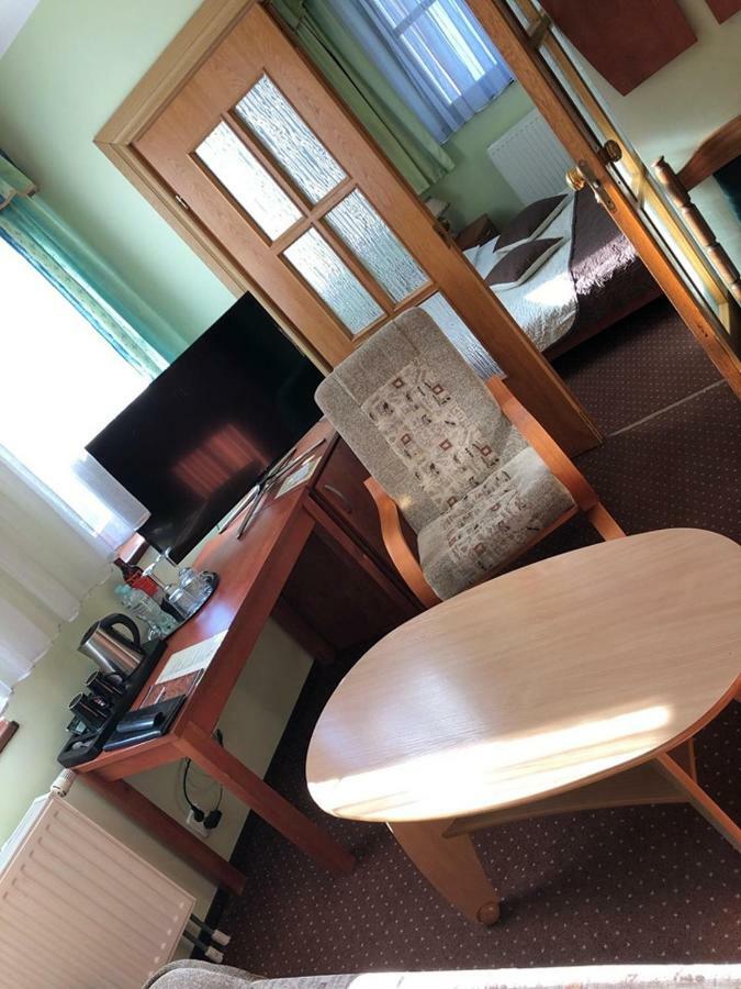 Hotel Restauracja Podzamcze شتشيتسين المظهر الخارجي الصورة
