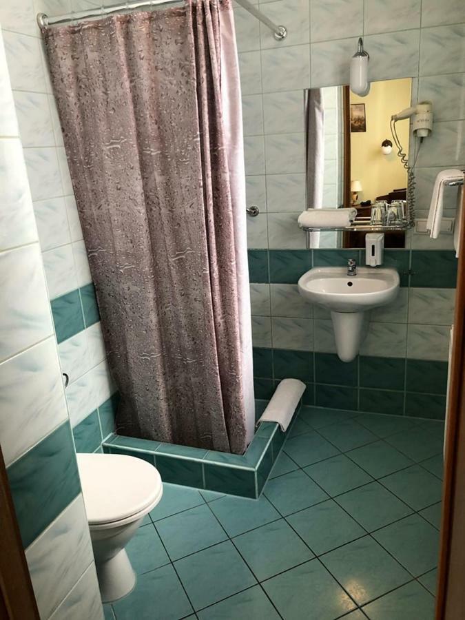 Hotel Restauracja Podzamcze شتشيتسين المظهر الخارجي الصورة