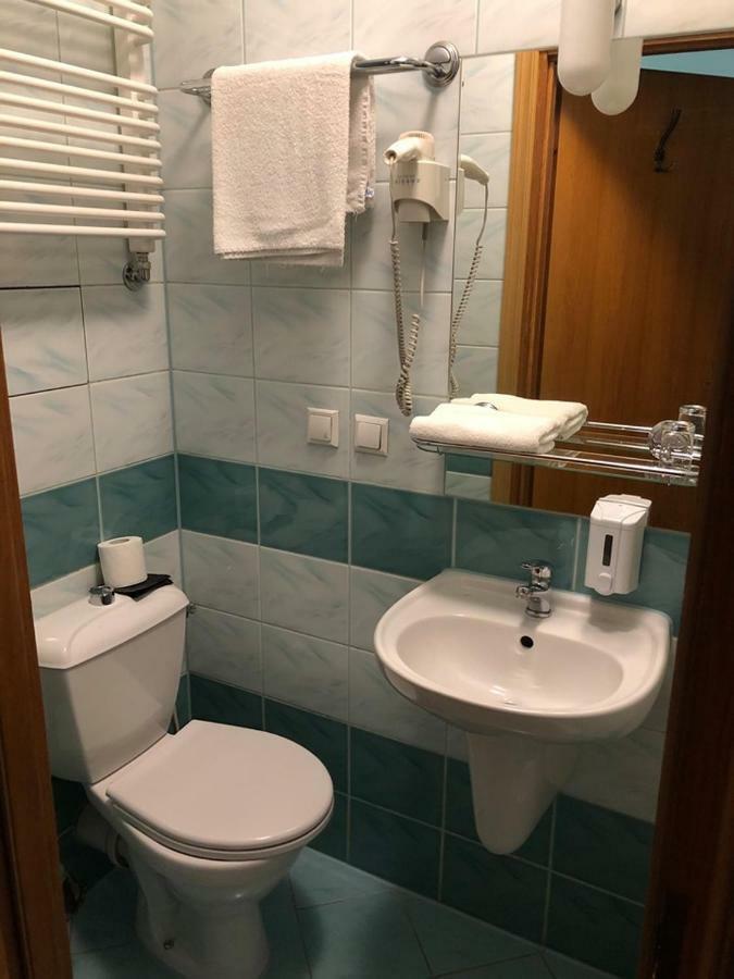 Hotel Restauracja Podzamcze شتشيتسين المظهر الخارجي الصورة