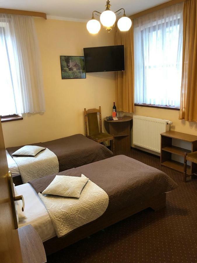 Hotel Restauracja Podzamcze شتشيتسين المظهر الخارجي الصورة
