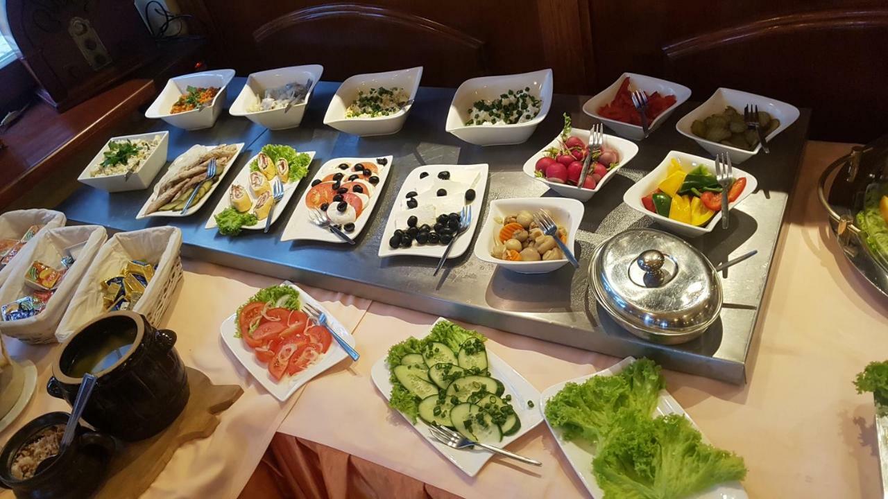 Hotel Restauracja Podzamcze شتشيتسين المظهر الخارجي الصورة