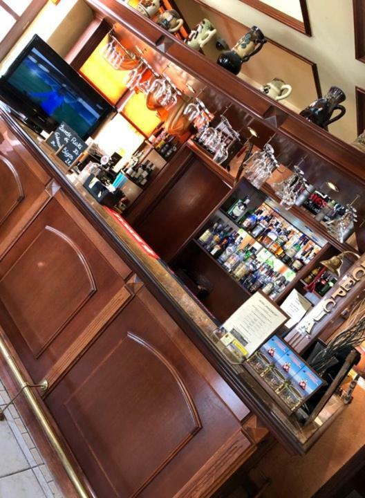 Hotel Restauracja Podzamcze شتشيتسين المظهر الخارجي الصورة
